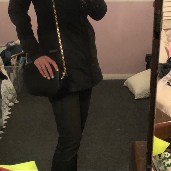 CROSS BODY  Classic chic MATTE BLACK The faux leather & gold chain bag - Picture 11 of 11